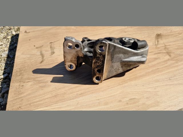 bontott PEUGEOT 308 Jobb első Féltengely Tartó