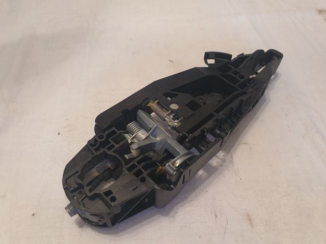 bontott PEUGEOT 308 Jobb első Külső Kilincsfészek