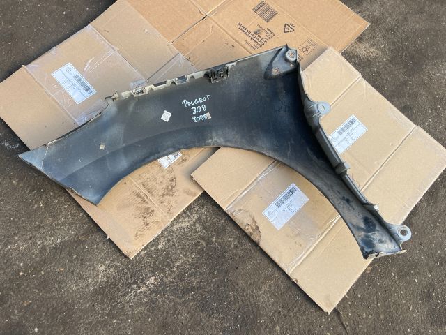 bontott PEUGEOT 308 Jobb első Sárvédő