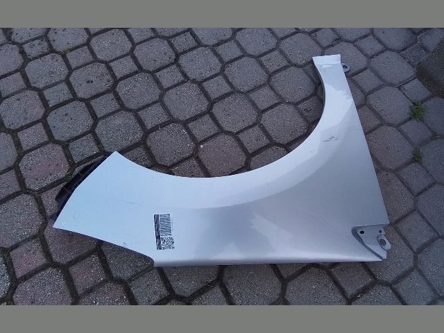 bontott PEUGEOT 308 Jobb első Sárvédő