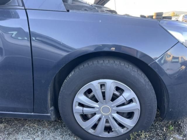 bontott PEUGEOT 308 Jobb első Sárvédő