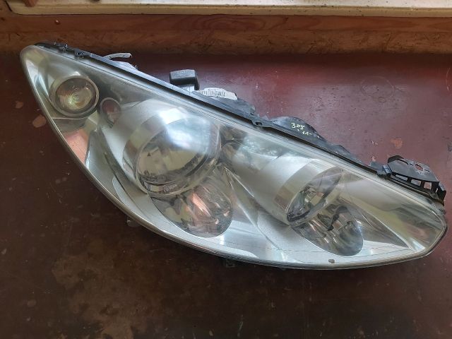 bontott PEUGEOT 308 Jobb Fényszóró