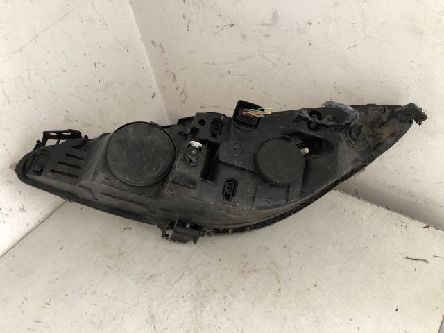 bontott PEUGEOT 308 Jobb Fényszóró