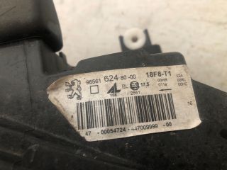 bontott PEUGEOT 308 Jobb Fényszóró