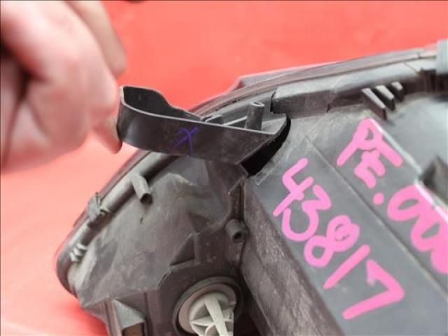 bontott PEUGEOT 308 Jobb Fényszóró