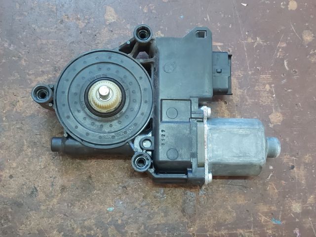 bontott PEUGEOT 308 Jobb hátsó Ablakemelő Motor