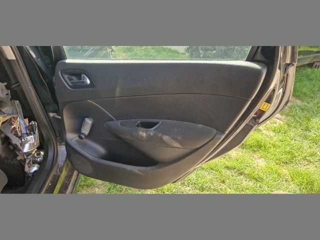 bontott PEUGEOT 308 Jobb hátsó Ajtó (Részeivel)