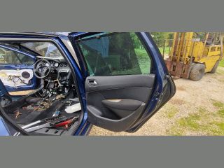 bontott PEUGEOT 308 Jobb hátsó Ajtó (Részeivel)