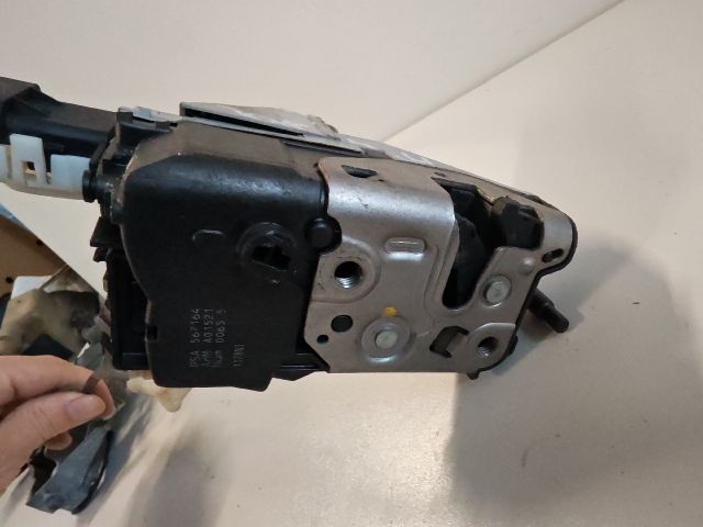 bontott PEUGEOT 308 Jobb hátsó Ajtózár