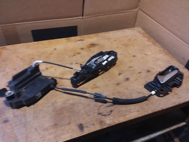 bontott PEUGEOT 308 Jobb hátsó Ajtózár