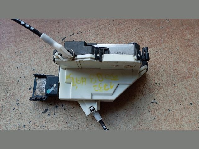 bontott PEUGEOT 308 Jobb hátsó Ajtózár