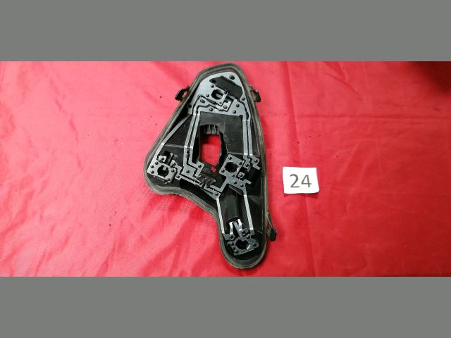 bontott PEUGEOT 308 Jobb Hátsó Lámpa Foglalat