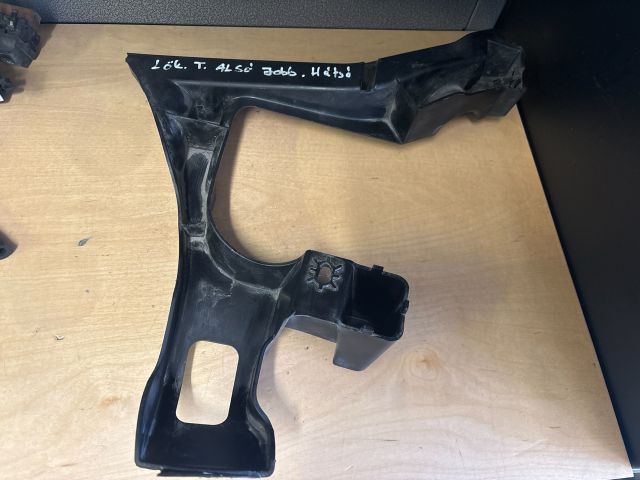 bontott PEUGEOT 308 Jobb hátsó Lökhárító Tartó (Műanyag)