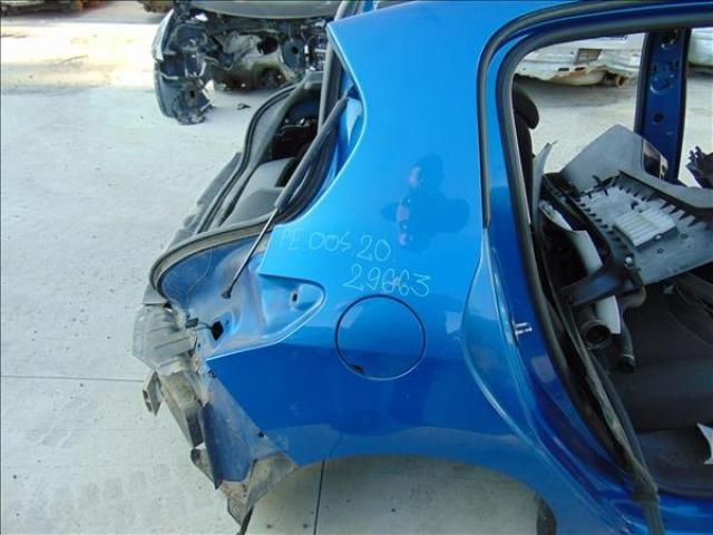 bontott PEUGEOT 308 Jobb hátsó Sárvédő