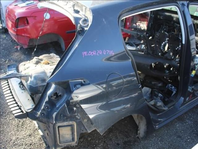 bontott PEUGEOT 308 Jobb hátsó Sárvédő