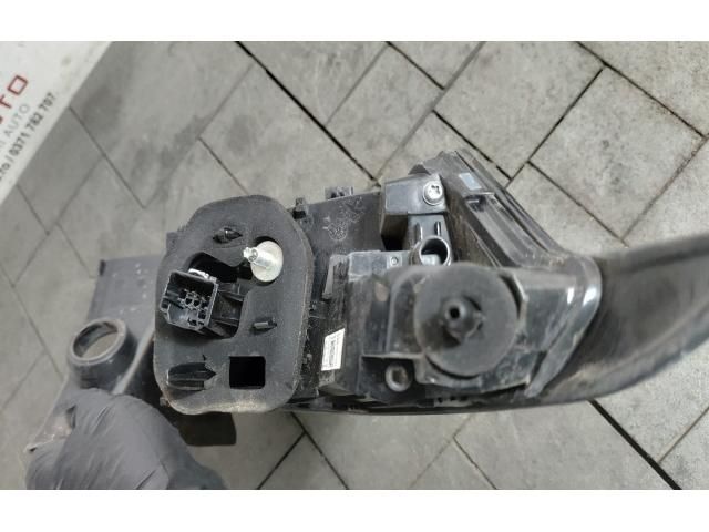 bontott PEUGEOT 308 Jobb Külső Hátsó Lámpa