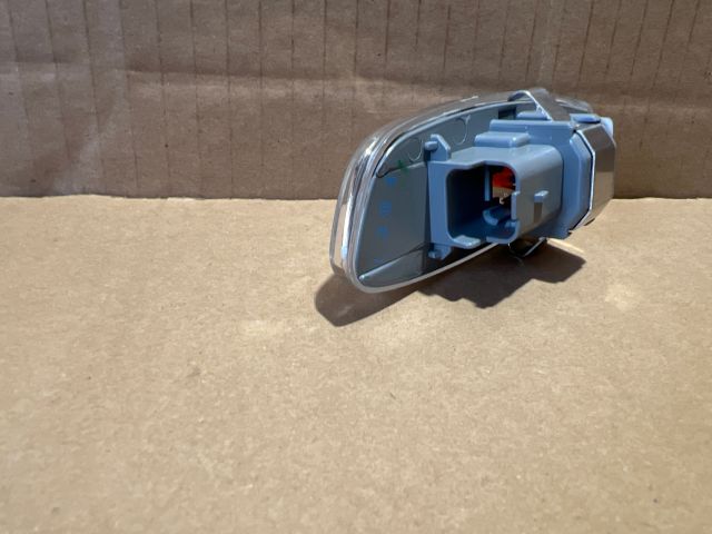 bontott PEUGEOT 308 Jobb Visszapillantó Tükör Irányjelző