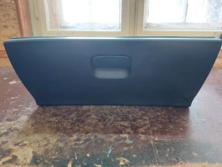 bontott PEUGEOT 308 Kesztyűtartó