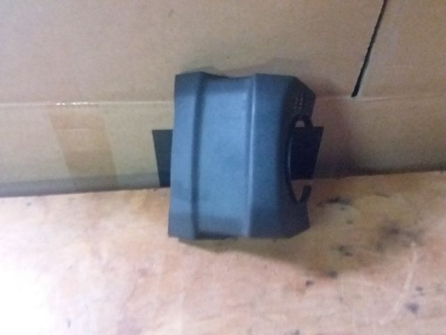 bontott PEUGEOT 308 Kormányközép Burkolat