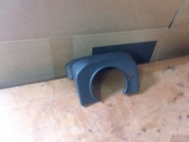 bontott PEUGEOT 308 Kormányközép Burkolat