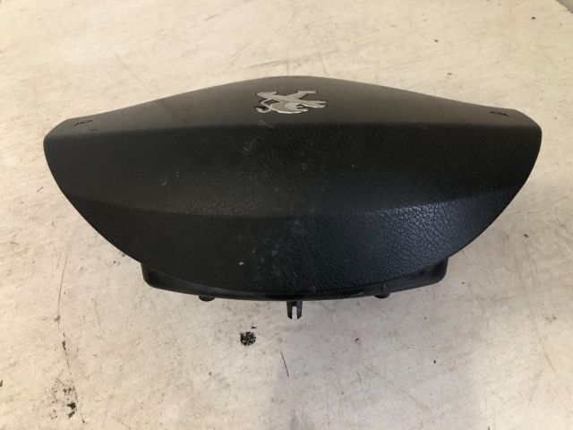 bontott PEUGEOT 308 Kormánylégzsák