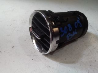 bontott PEUGEOT 308 Középső Bal Szellőző