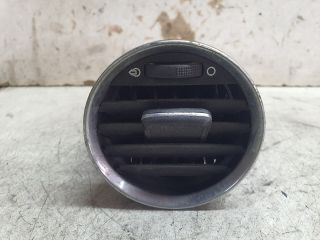 bontott PEUGEOT 308 Középső Szellőző