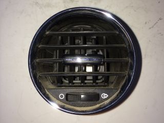 bontott PEUGEOT 308 Középső Szellőző