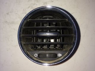 bontott PEUGEOT 308 Középső Szellőző