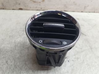 bontott PEUGEOT 308 Középső Szellőző