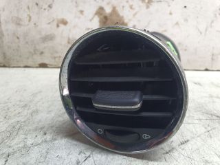bontott PEUGEOT 308 Középső Szellőző