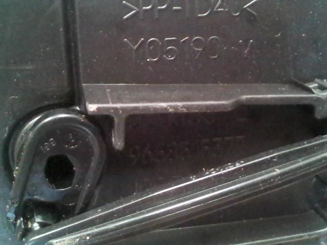 bontott PEUGEOT 308 Középső Szellőző