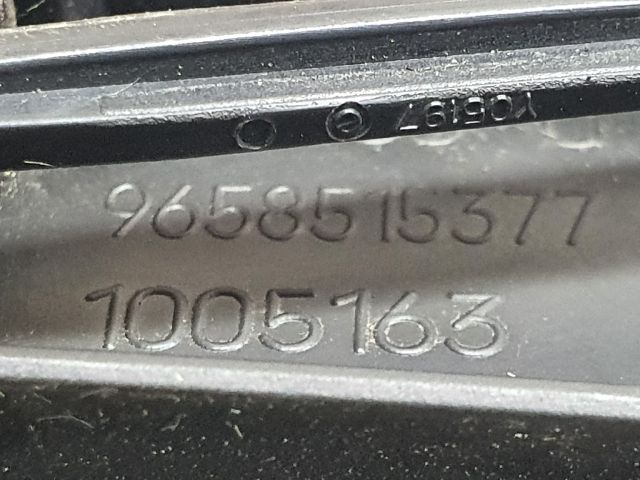 bontott PEUGEOT 308 Középső Szellőző