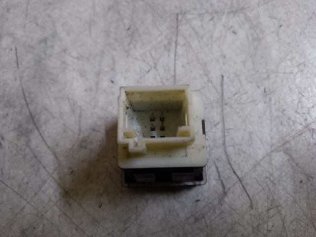 bontott PEUGEOT 308 Központizár Kapcsoló