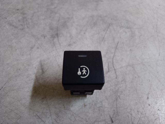 bontott PEUGEOT 308 Központizár Kapcsoló