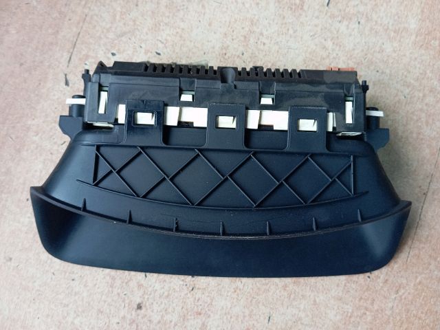 bontott PEUGEOT 308 Multifunkciós Kijelző