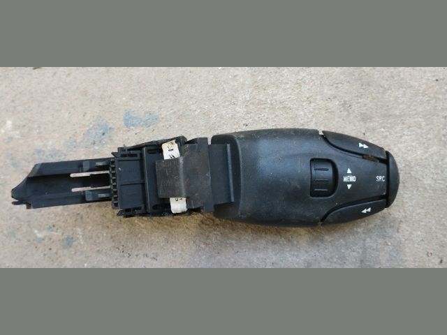 bontott PEUGEOT 308 Rádió / CD Kapcsoló