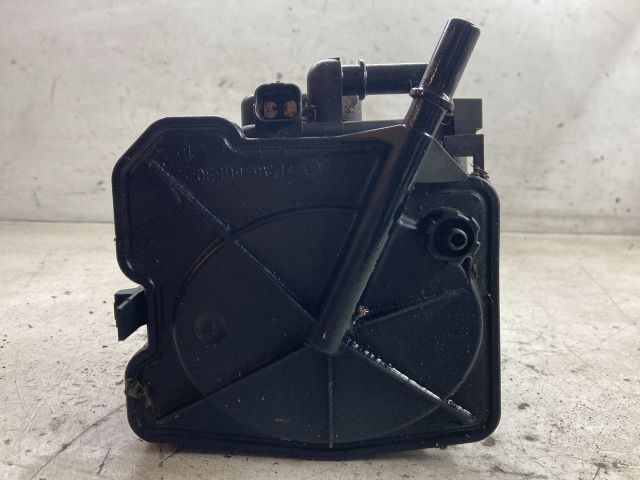 bontott PEUGEOT 308 Üzemanyagszűrő Ház