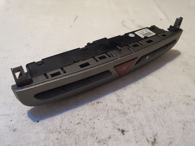 bontott PEUGEOT 308 Vészvillogó Kapcsoló