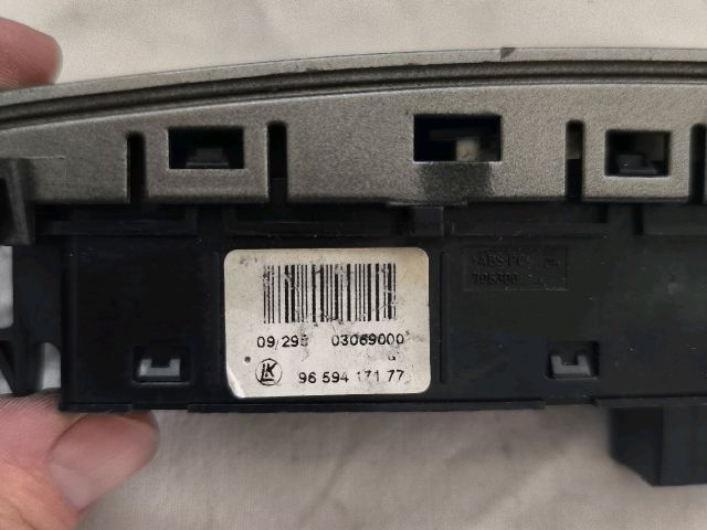 bontott PEUGEOT 308 Vészvillogó Kapcsoló