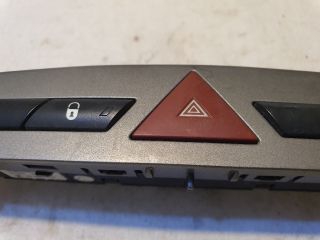 bontott PEUGEOT 308 Vészvillogó Kapcsoló