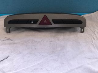 bontott PEUGEOT 308 Vészvillogó Kapcsoló