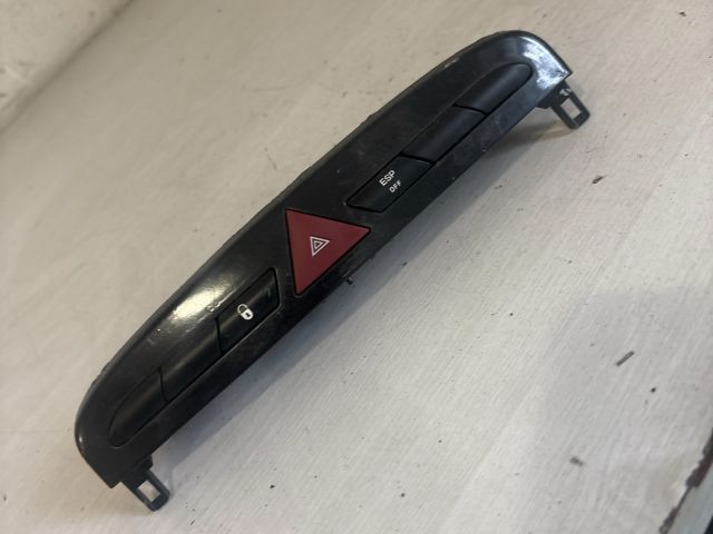 bontott PEUGEOT 308 Vészvillogó Kapcsoló