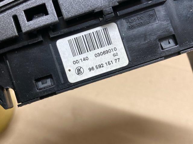 bontott PEUGEOT 308 Vészvillogó Kapcsoló