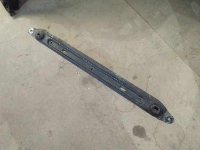 bontott PEUGEOT 308 Vízhűtő Radiátor Tartó