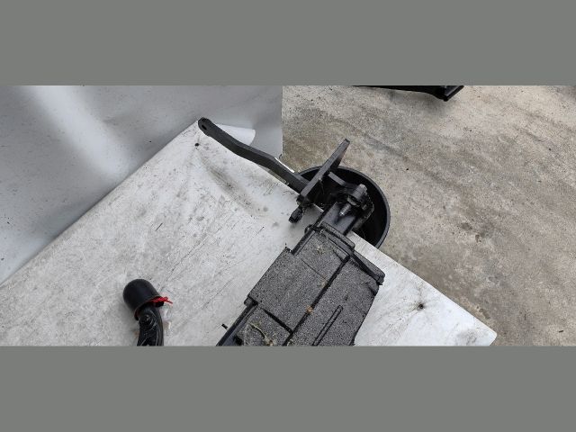 bontott PEUGEOT 308 Vonóhorog