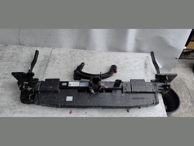 bontott PEUGEOT 308 Vonóhorog