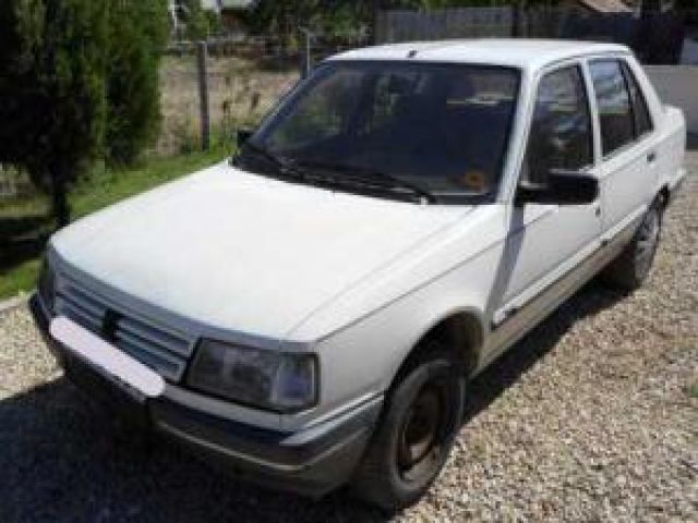 bontott PEUGEOT 309 Központi Injektor