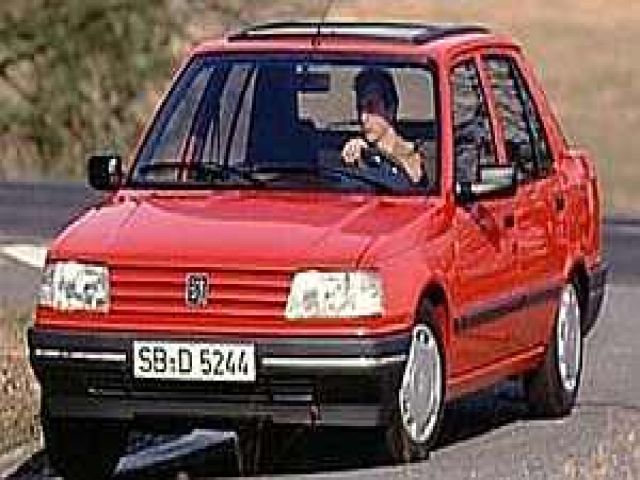 bontott PEUGEOT 309 Homlokfal (Üres lemez)