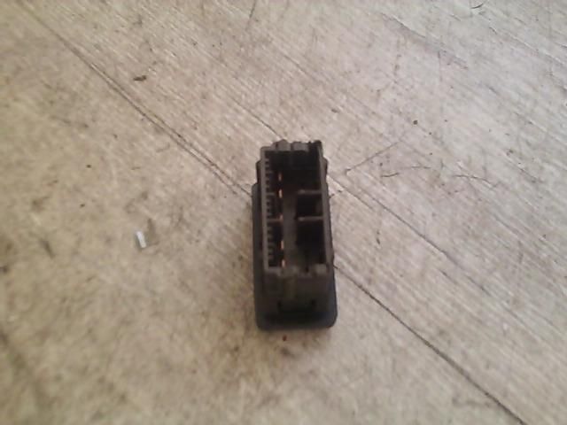 bontott PEUGEOT 309 Ablakfűtés Kapcsoló